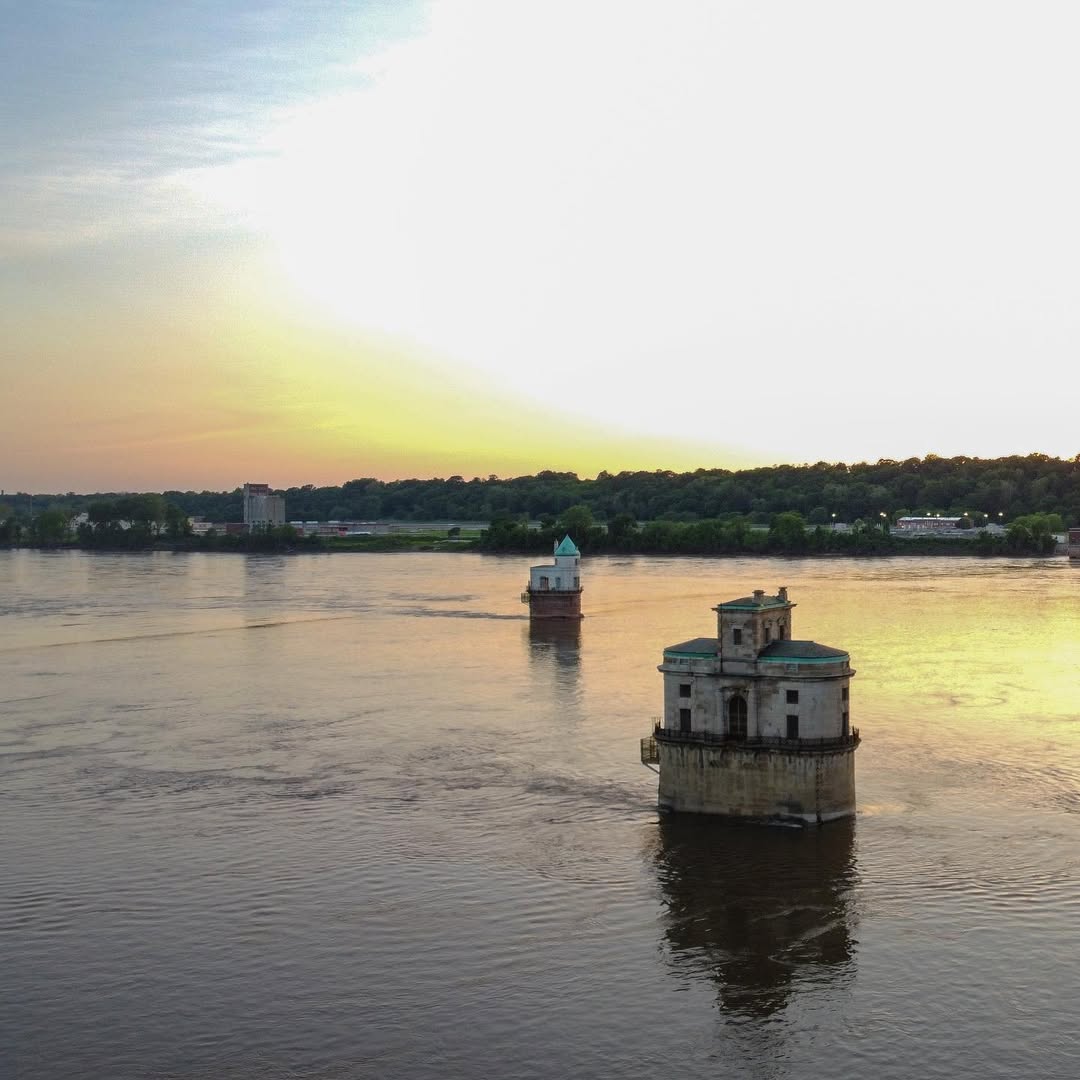 Chain of Rocks Bridge image