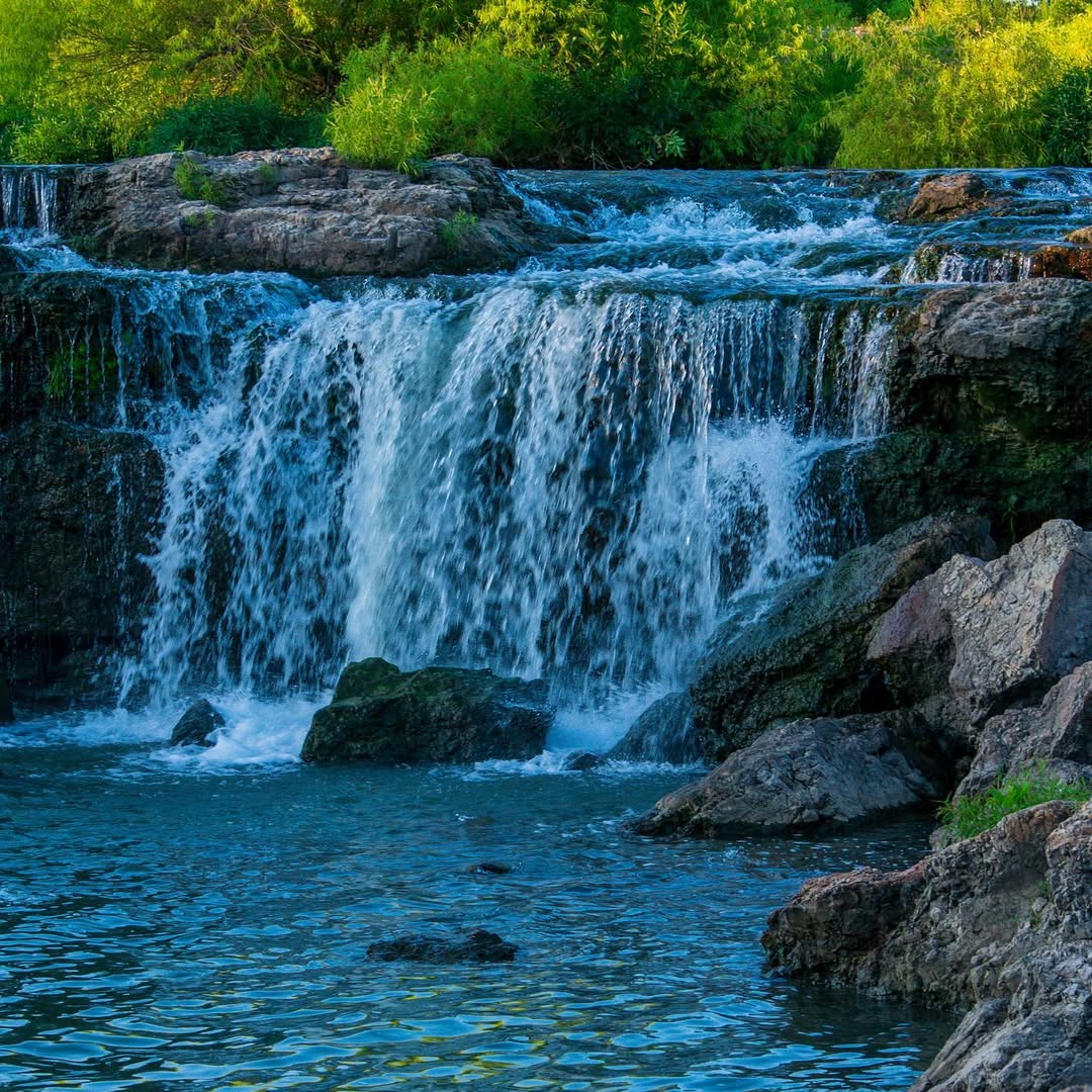 Grand Falls Plaza, Missouri image