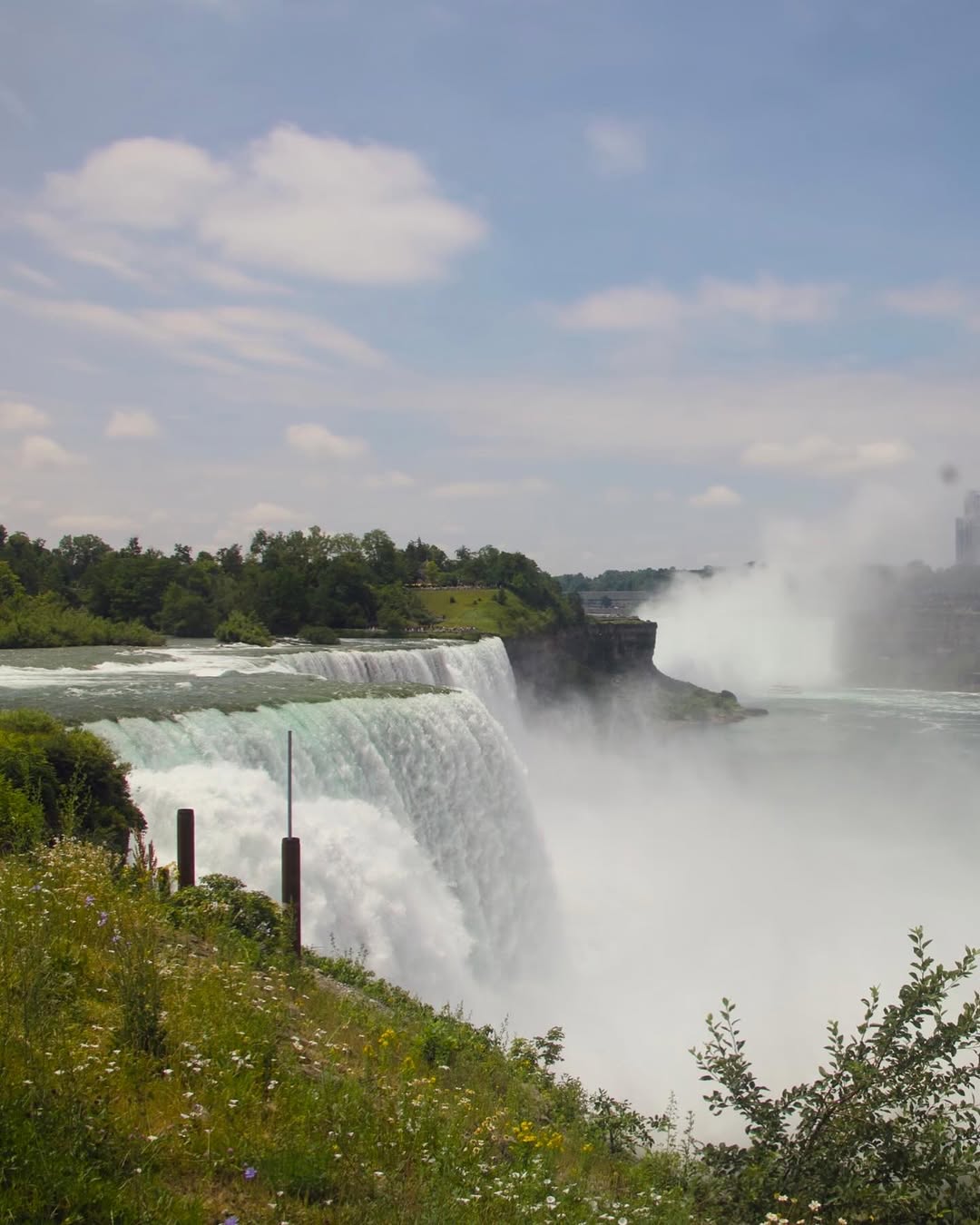 Niagra Falls image