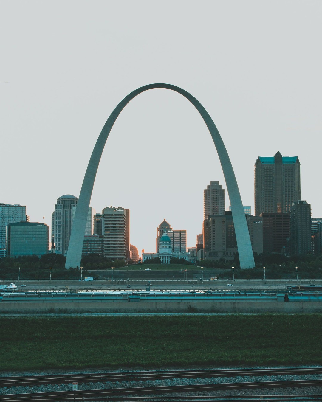 St. Louis Arch image